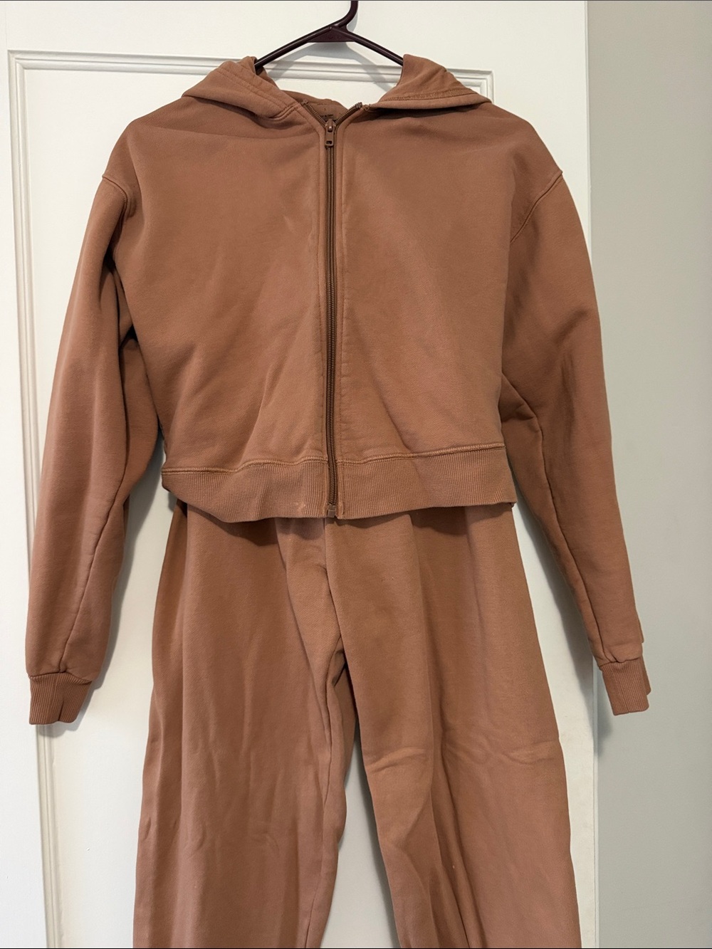 SKIMS Cropped Zip Hoodie & High-Waist Joggers - Brown